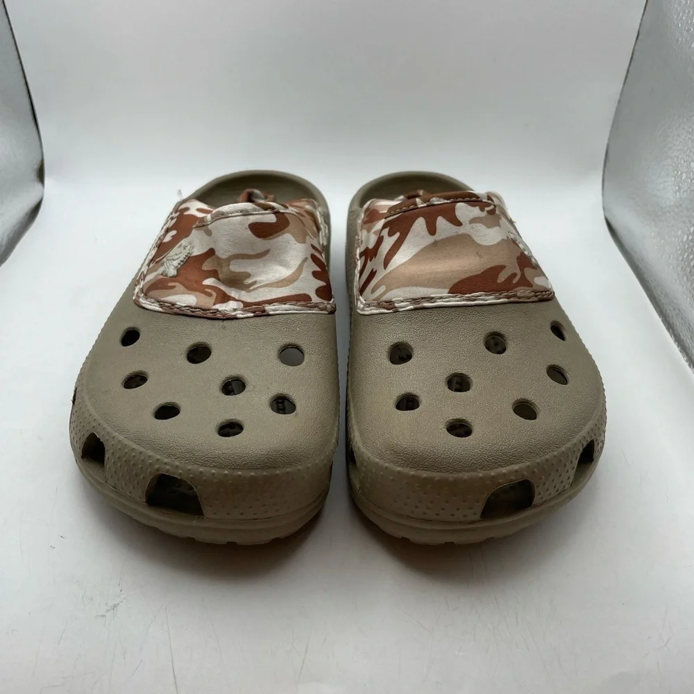 Crocs women’s tan clogs size 5 - Picture 4 of 9
